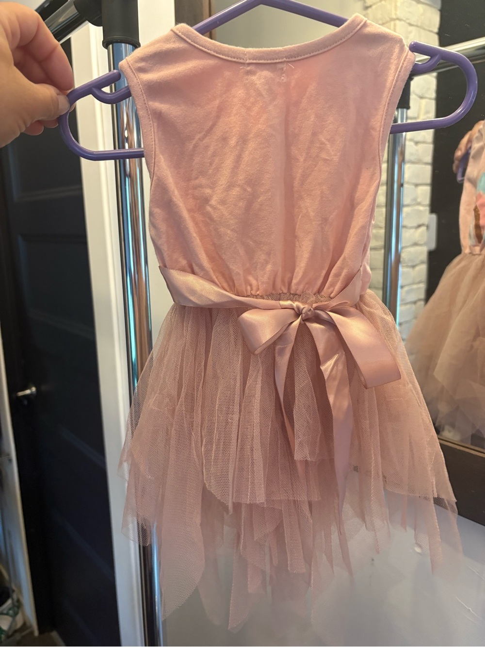 2 very sweet baby rompers πβ₯οΈ - Picture 6 of 9